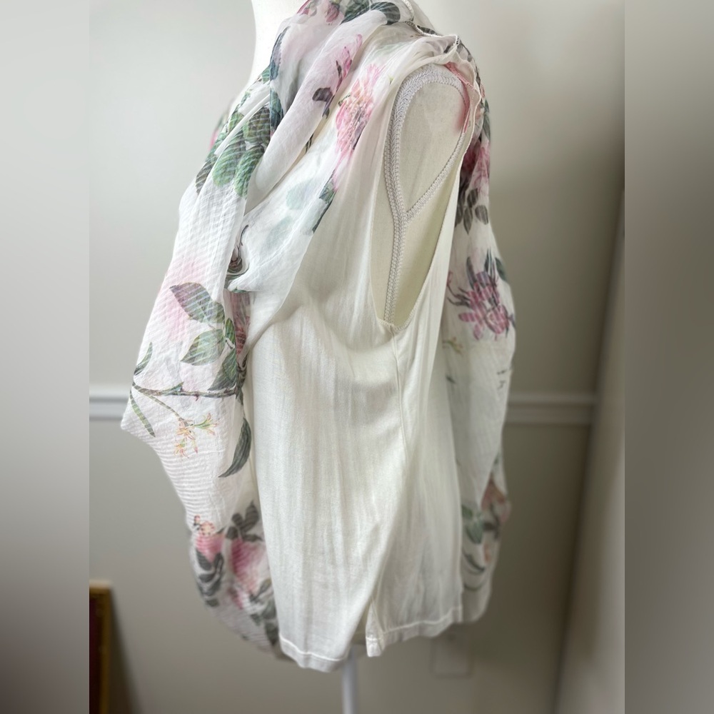 Made in Italy Silk Sheer Floral Overlay Cape Top - Picture 4 of 15